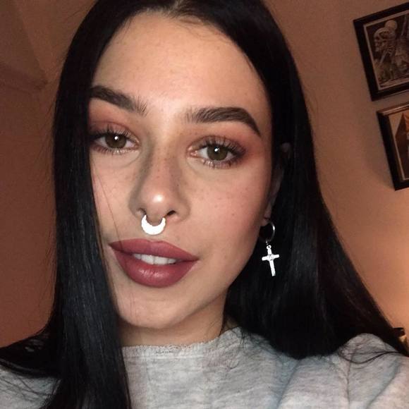 Meet your Posher, Cindy - Picture 1 of 1